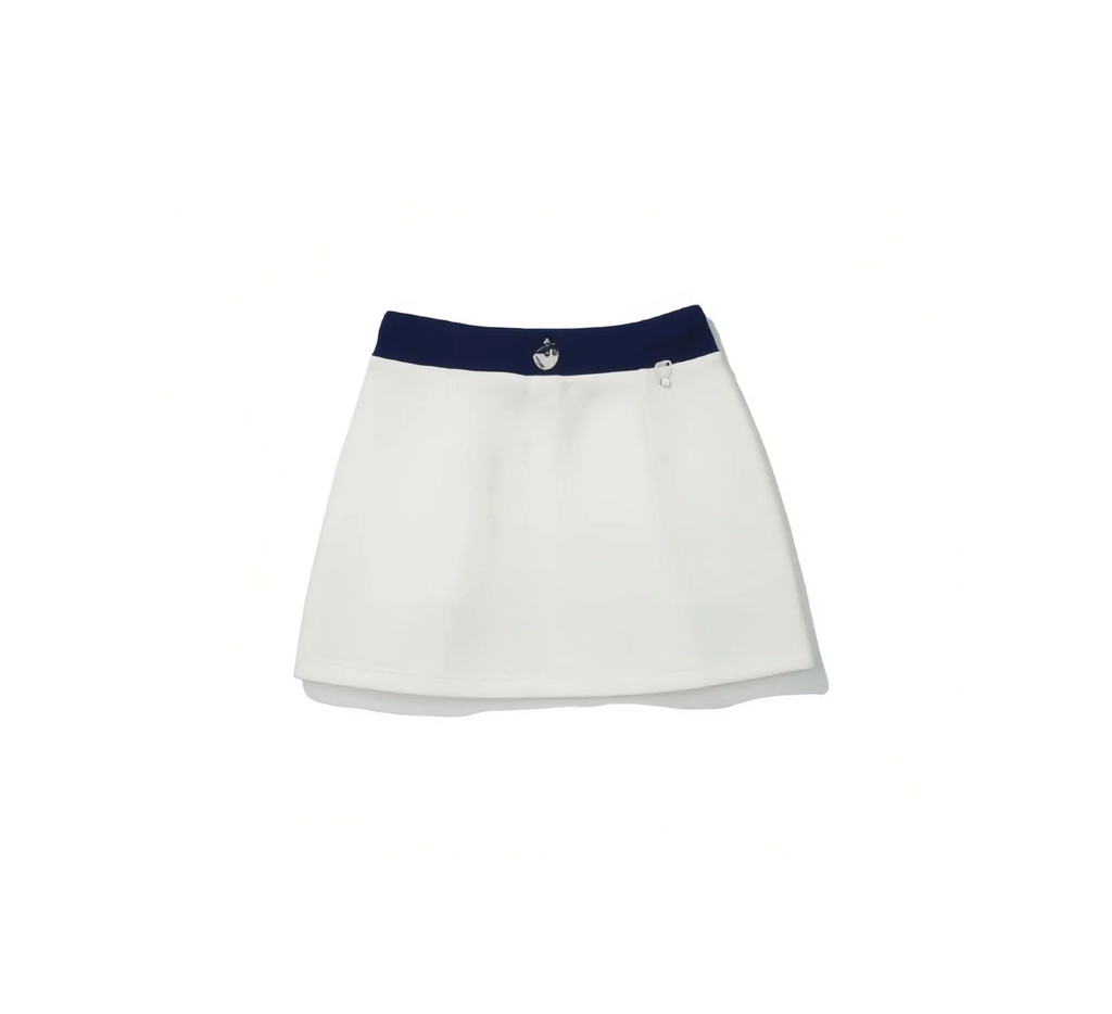 Malbon Women's Golf Skort - Autumn Winter Sport Skirt White back view 화이트 골프 의류 후면
